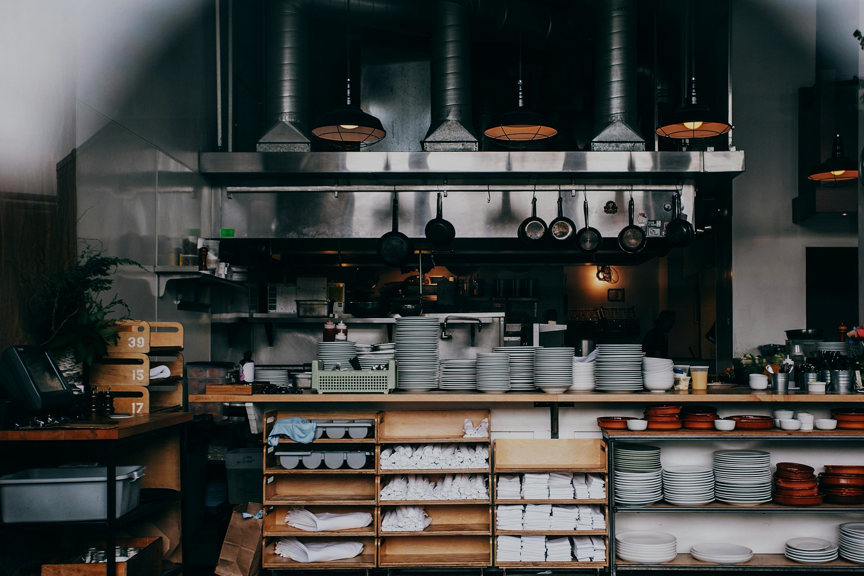 KITCHEN WARE & UTENSILS